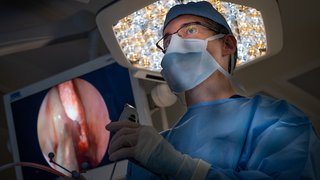 Advanced sinus surgery relieves nasal polyp symptoms – without a long recovery - Featured image