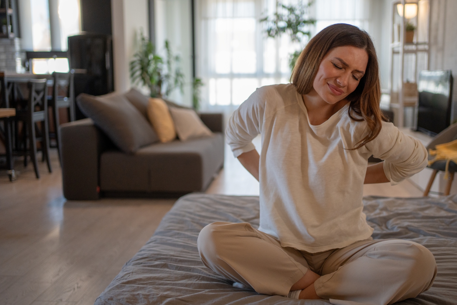 Endoscopic spine surgery: Small incision with big results for back pain